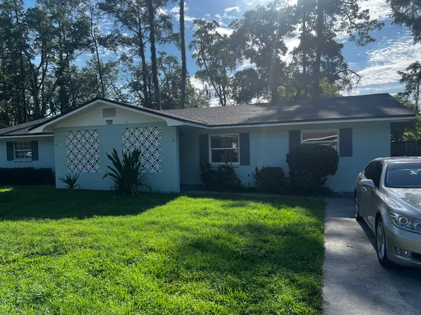3715 NW 45th St, Gainesville, FL 32606