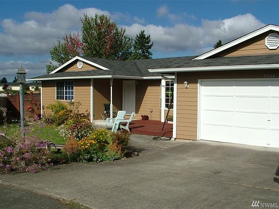 3rd image of 13704 2nd Avenue Ct E