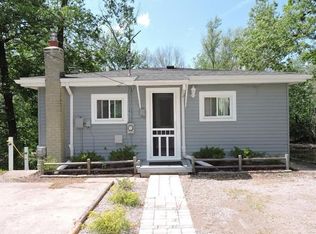 6315 Riverdale Rd, Whitmore Lake, MI 48189