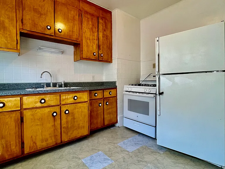 297 Sterling Ave #2 — Photo 6