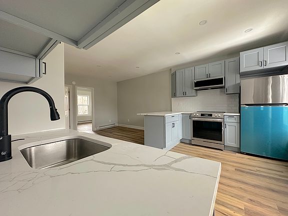 5th image of 190 N Miller St Floor 2