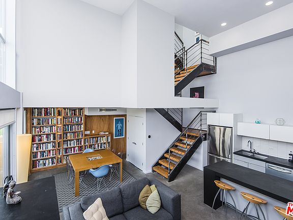 5th image of 333 S Wilton Pl APT 1