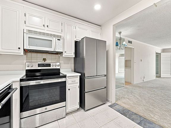 2nd image of 300 Cagney Ln Penthouse 1