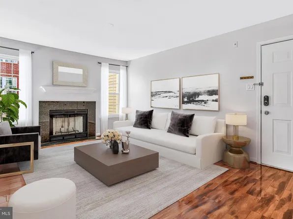 3304 Wyndham Cres #239, Alexandria, VA 22302