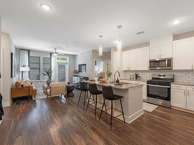 Populus Westside Apartments — Photo 13