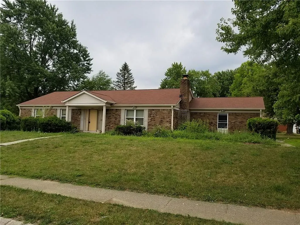 3250 Shadow Brook Dr photo 1