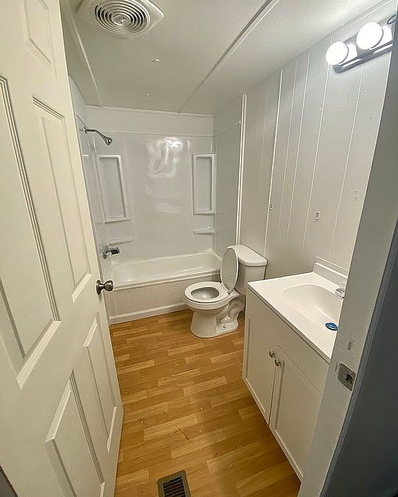 1st image of 4535 Bainbridge Blvd