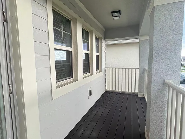 16349 Admirals Cove Ln — Photo 22