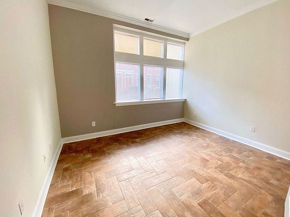 5th image of 1600 Mount Vernon St #1A
