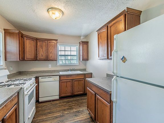 4th image of 2716 Live Oak Ave