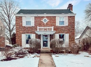 229 N Evergreen Ave, Elmhurst, IL
