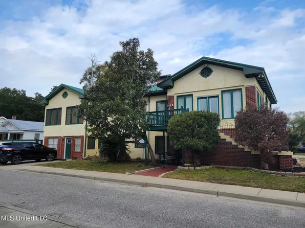133 Hopkins Blvd #B, Biloxi, MS 39530