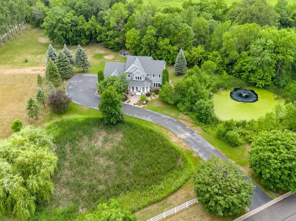 5261 Yvette St, Loretto, MN 55357