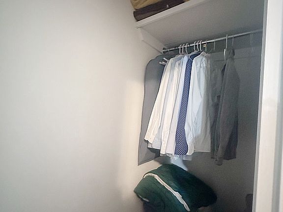 5th image of 325 E 54th St APT 1C