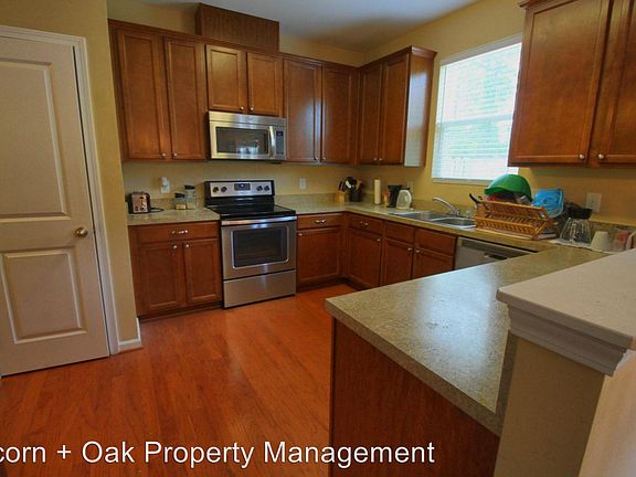 4th image of 3305 Cardinal Lake Dr