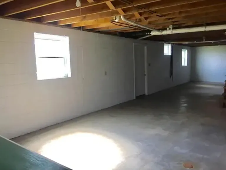 145 Falls St — Photo 11