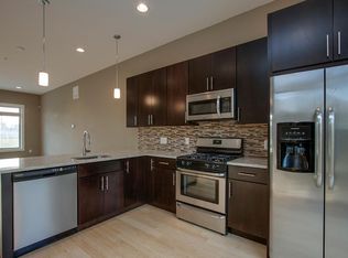 556 E Hewson St, Philadelphia, PA 19125