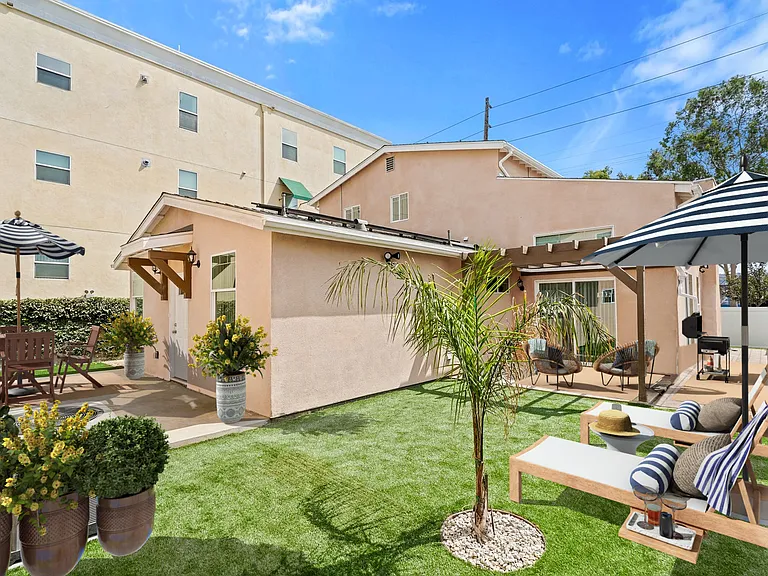 14253 Magnolia Blvd — Photo 5