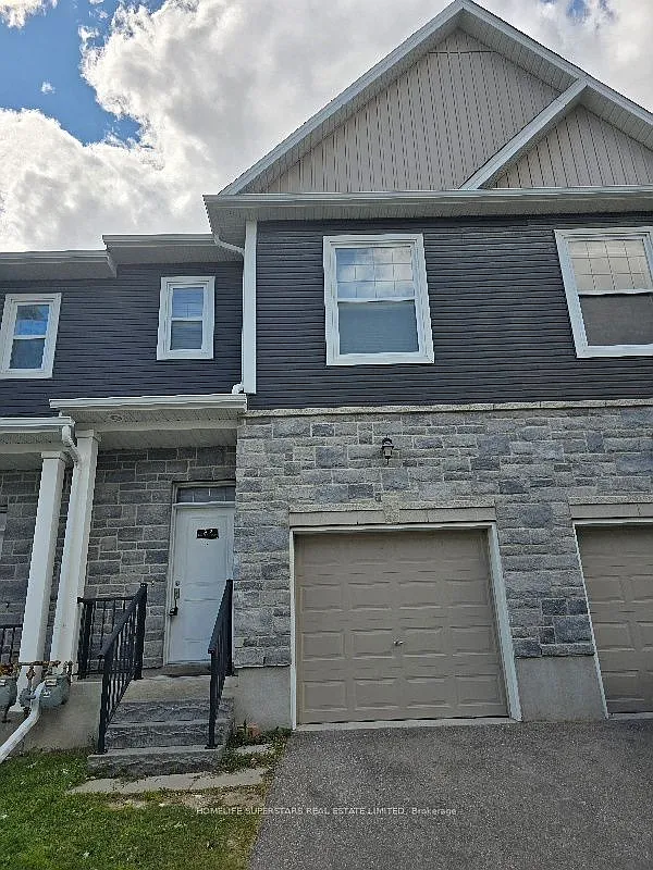 3 bed, $2,500 — Photo 1