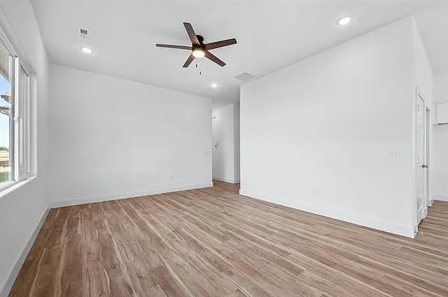 720 E Elmwood St — Photo 17