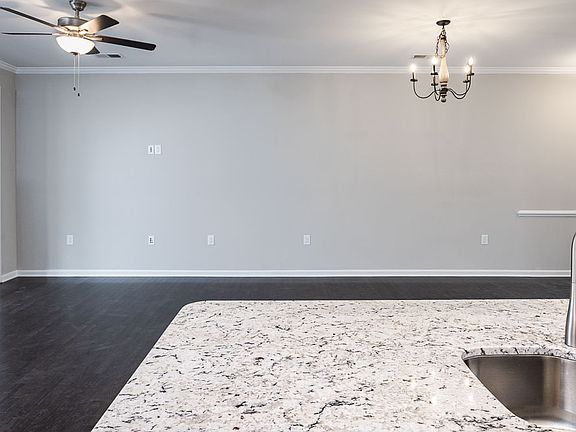 4th image of 1122 Morristown Cir
