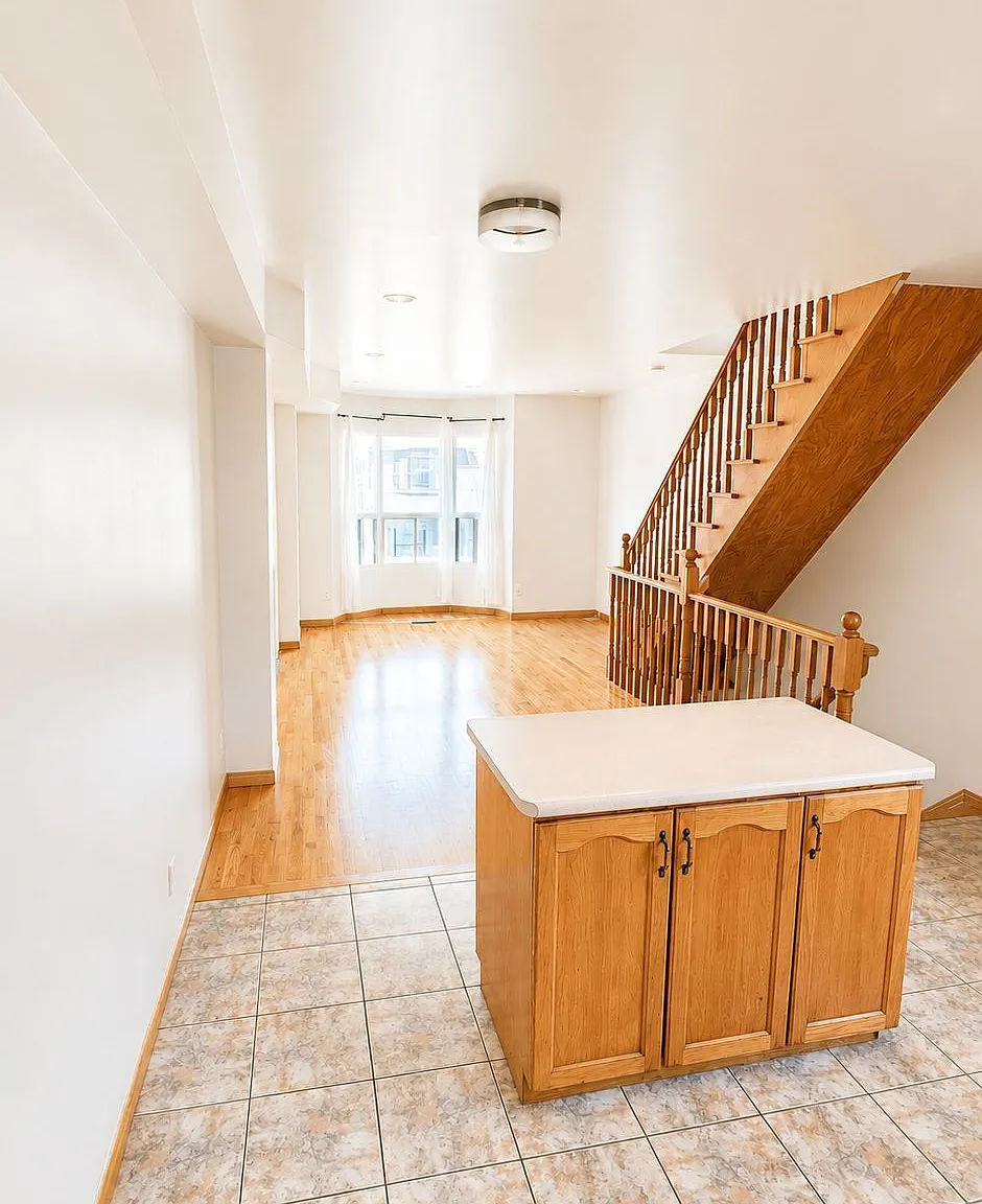 4 bed, $3,800 — Photo 2
