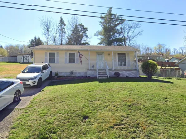 78 Eastgate Dr, Morgantown, WV 26508