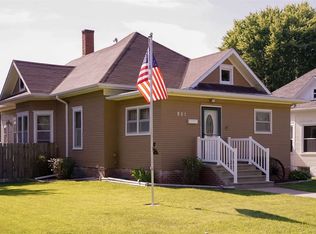 801 Grant St, Holdrege, NE 68949