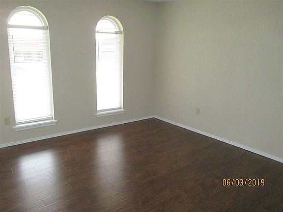 2nd image of 2609 NE Lake Ave