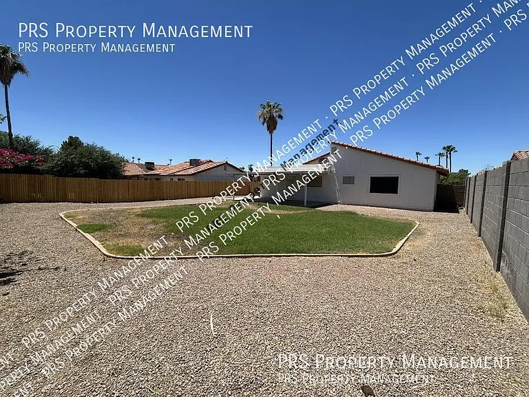2207 W Monroe St — Photo 40