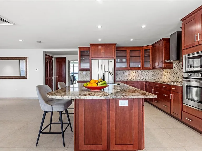 860 Ashford Ave #9 — Photo 11