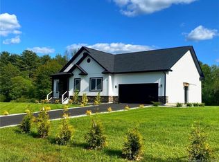 13 Richard Bennett Ln, Thompson, CT 06277