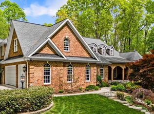 8308 Linville Oaks Dr, Oak Ridge, NC 27310
