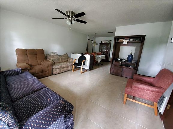 3rd image of 14818 Ticknor St