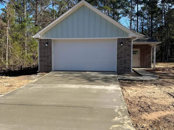 6139 Eastwood Dr, Gilmer, TX 75645