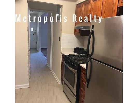 Rented by Metropolis International Realty Inc. | media 13