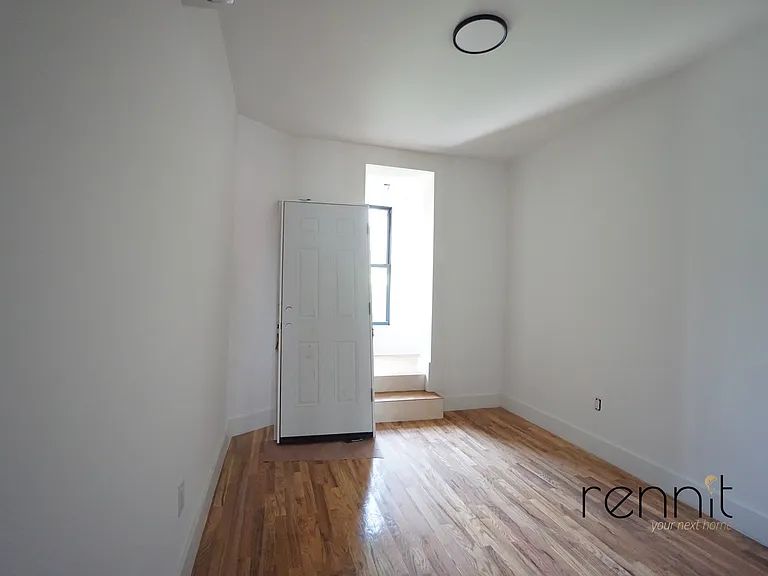 38 Cornelia St #PRIVATE-BACK — Photo 8