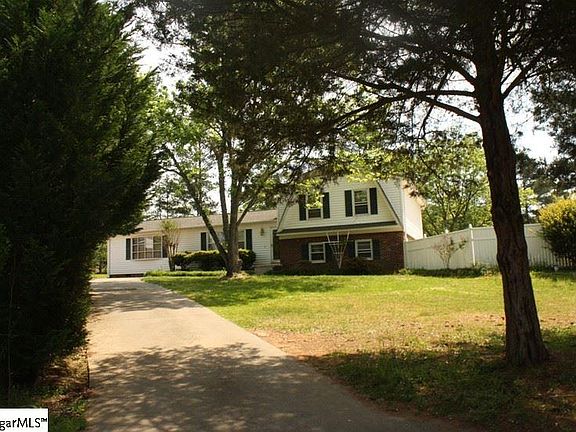 2nd image of 9 Briarwood Ct