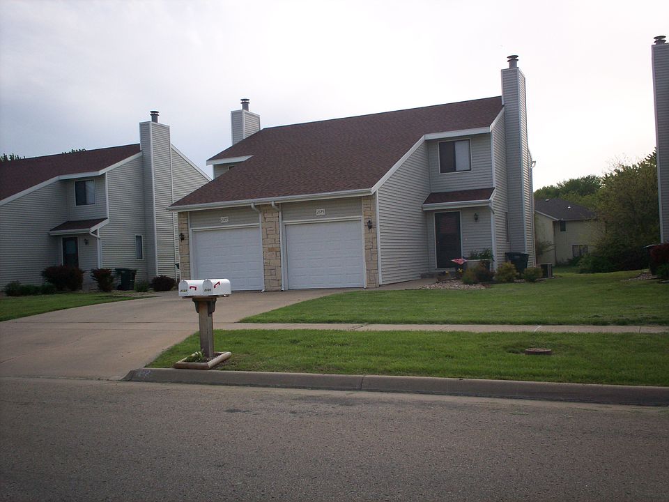 2101 Looks like this and is one half of the structure