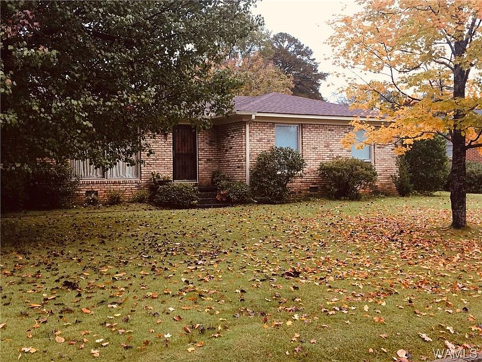 1st image of 1215 38th Ave E