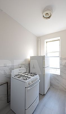3rd image of 132 Ludlow St APT 20