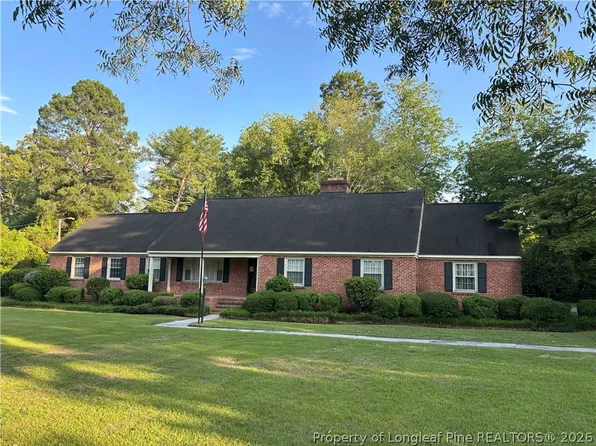 209 W Prospect Ave, Raeford, NC 28376