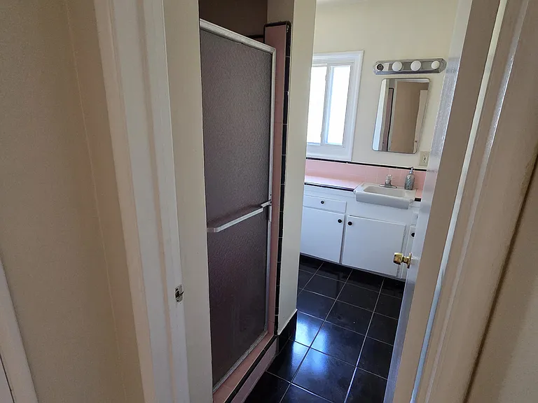 1710 Laurel Canyon Blvd #7 — Photo 9