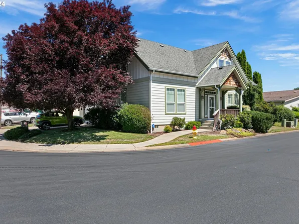 5390 Olympic Cir, Eugene, OR 97402