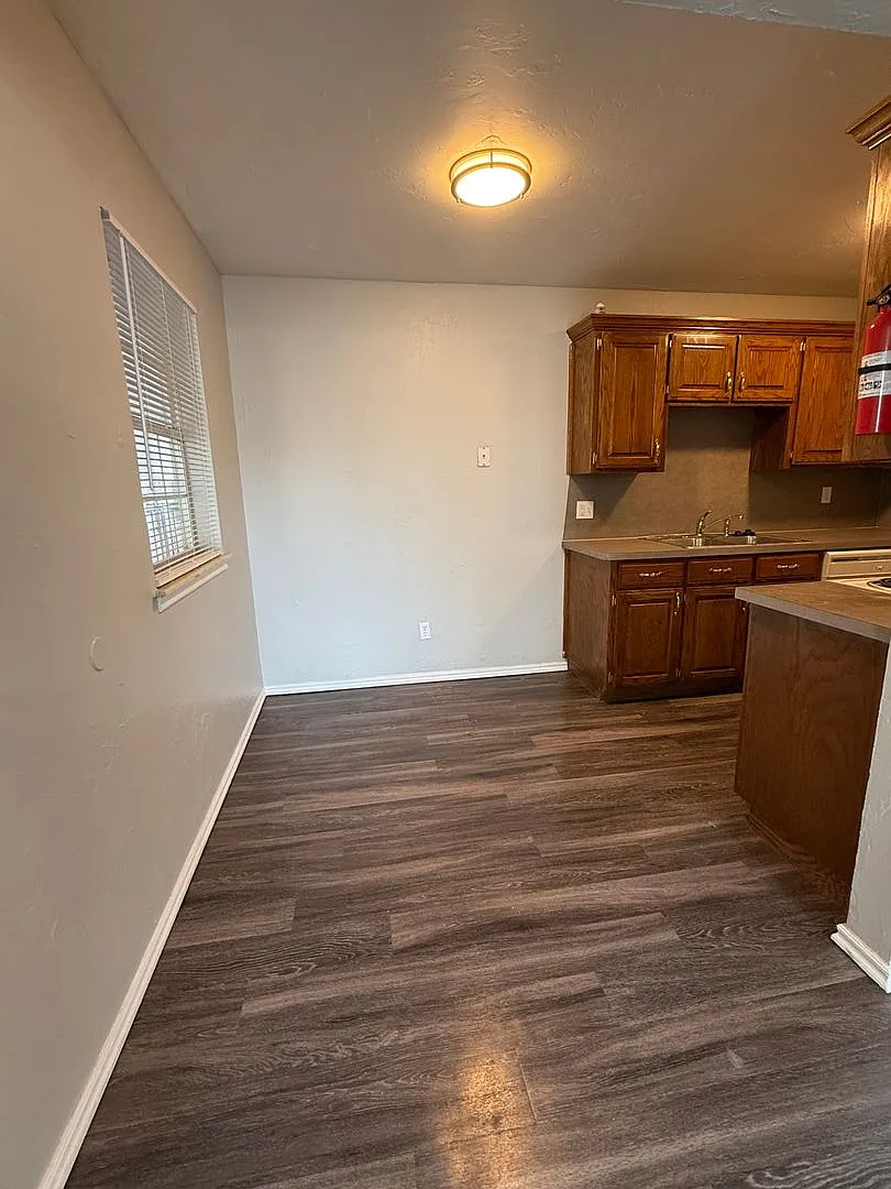 1 Bedroom - Walk to OCU | Plaza District & Uptown 23rd | $675/mo — Photo 3