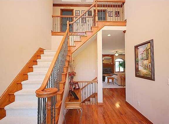 3rd image of 16421 Greenwich Dr