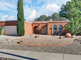 11715 Arroyo De Vis NE, Albuquerque, NM 87111
