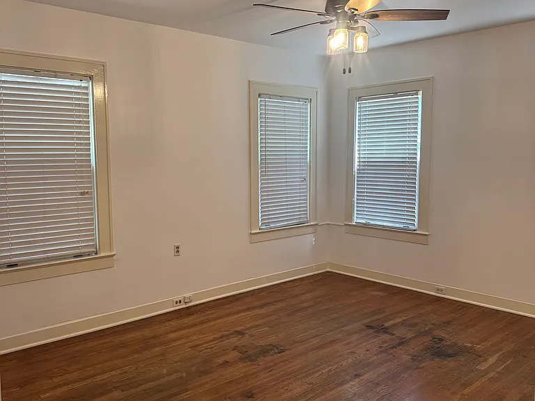 2219 Hill St — Photo 6