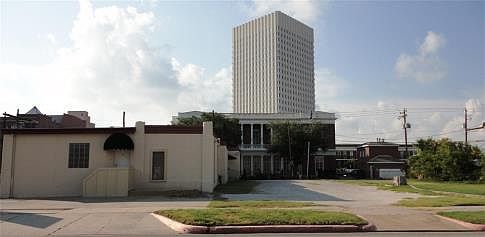 3rd image of 520 20th St