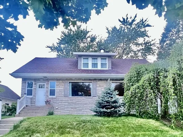 2045 South 92nd STREET, West Allis, WI 53227